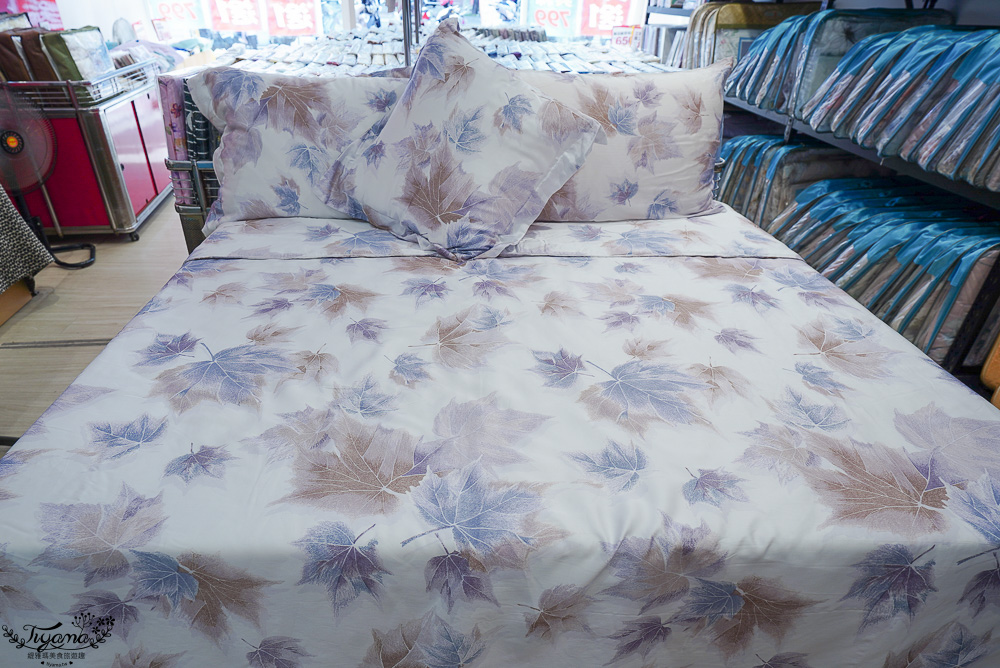 高雄多利寶寢具特賣會開跑囉！！換季出清~殺很大”990元兩用床包組”限量售完為止，枕頭涼被990元買一送一，冬季被5折，工廠直營天絲寢具超甜價~ @緹雅瑪 美食旅遊趣