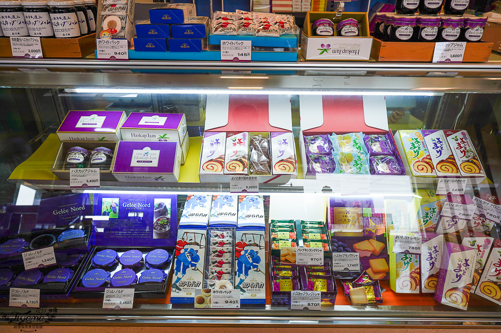 北海道三星蛋糕「藍靛果蛋糕 三星｜三星 ウトナイ店」長生不老果蛋糕，苫小牧道路休息站旁 @緹雅瑪 美食旅遊趣