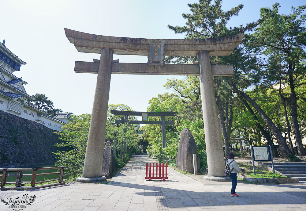 九州小倉城「小倉祇園 八坂神社」連接小倉城旁400多年歷史的豐前市守護神，全日本罕見景點「鳥居+小倉城」同框奇景 @緹雅瑪 美食旅遊趣