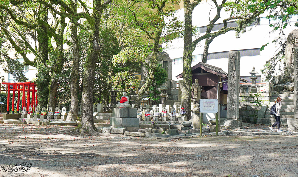 九州小倉城「小倉祇園 八坂神社」連接小倉城旁400多年歷史的豐前市守護神，全日本罕見景點「鳥居+小倉城」同框奇景 @緹雅瑪 美食旅遊趣