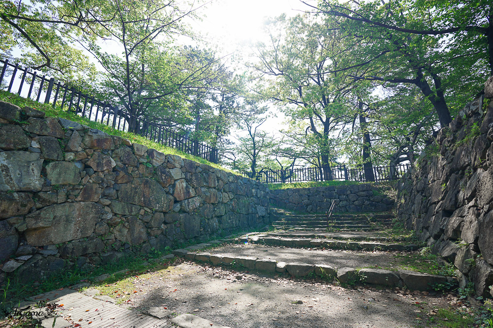 九州小倉城「小倉祇園 八坂神社」連接小倉城旁400多年歷史的豐前市守護神，全日本罕見景點「鳥居+小倉城」同框奇景 @緹雅瑪 美食旅遊趣