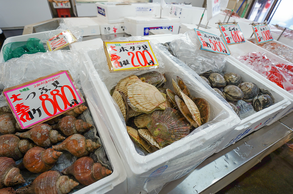 北海道魚市場｜苫小牧漁市場「海之驛Puratto Minato市場．海の駅ぷらっとみなと市場」新鮮海鮮市場、ほっき貝資料館 @緹雅瑪 美食旅遊趣