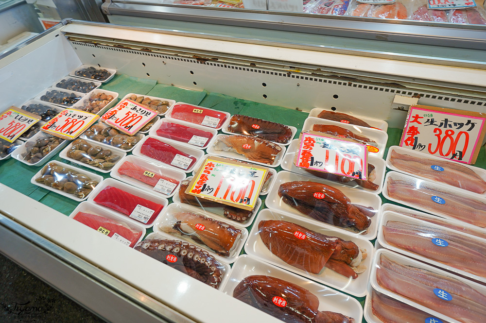 北海道魚市場｜苫小牧漁市場「海之驛Puratto Minato市場．海の駅ぷらっとみなと市場」新鮮海鮮市場、ほっき貝資料館 @緹雅瑪 美食旅遊趣