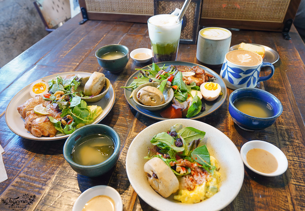 台南早午餐「小北家灶咖ZAOKA」台南在地7年的人氣早午餐店，平日也要排隊 @緹雅瑪 美食旅遊趣