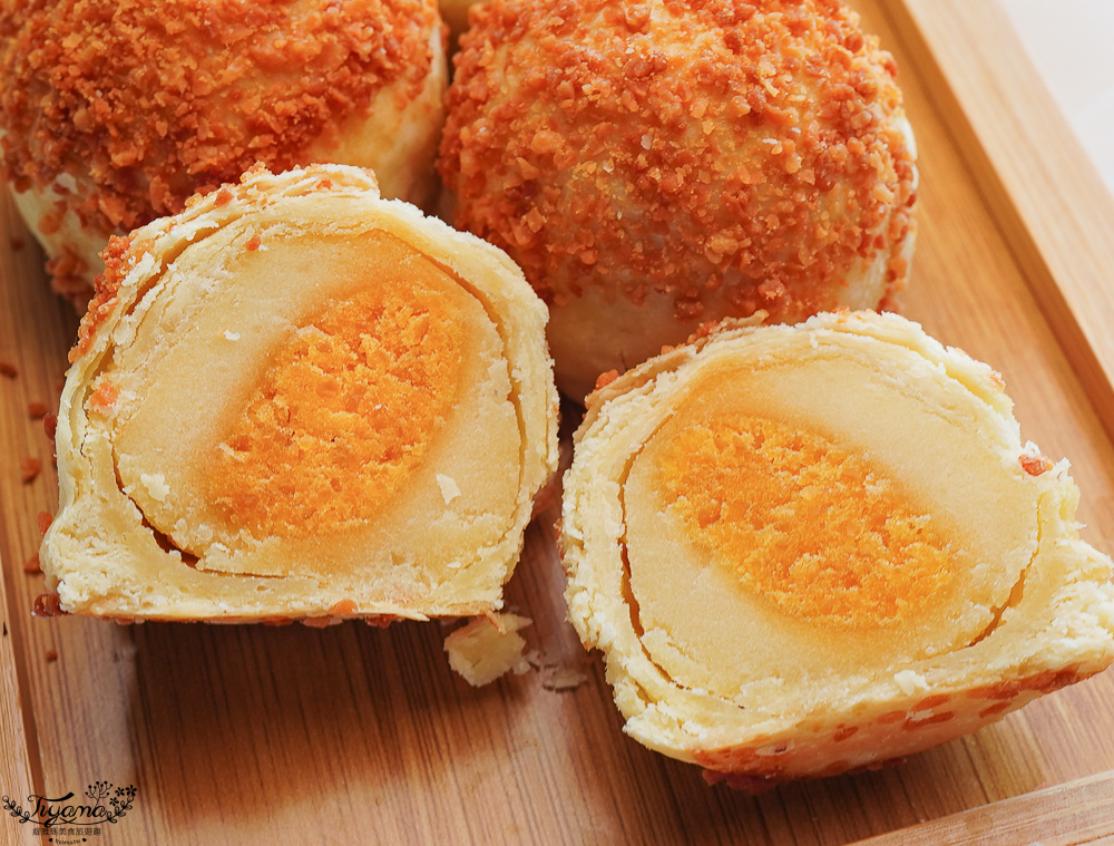 芋頭酥禮盒推薦｜阿聰師芋頭酥：台灣最具代表性的芋頭糕餅，中文怪物限定禮盒、玫躍新春禮盒、芋頭牛軋糖、貢貢香烘焙芋頭條 @緹雅瑪 美食旅遊趣