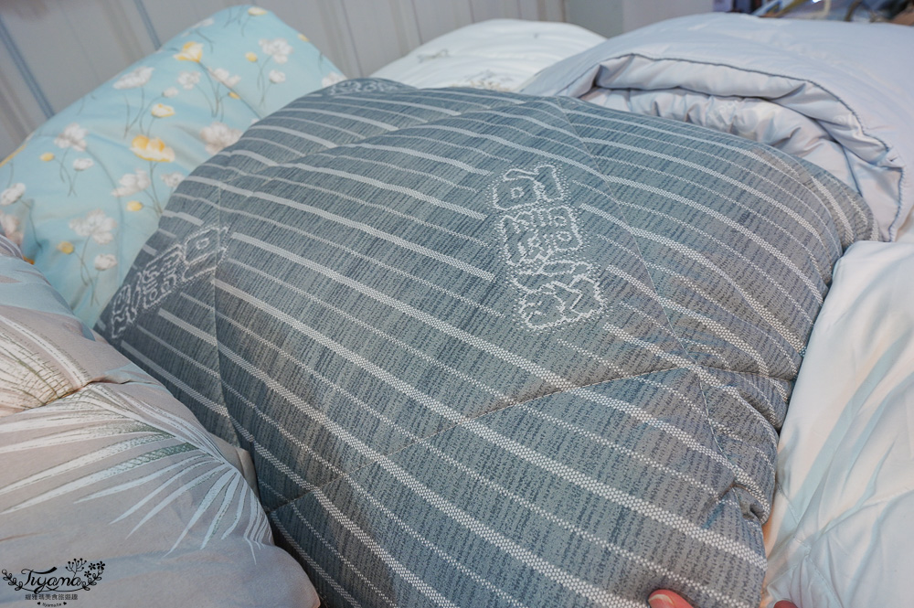台南寢具特賣會｜多利寶寢具✖︎海馬台南年度聯合特賣會：MIT天絲寢具工廠直營好平價~天絲寢具2套只要3980元，萬用毯349，多款買一送一，天絲床包兩用被組 起 @緹雅瑪 美食旅遊趣