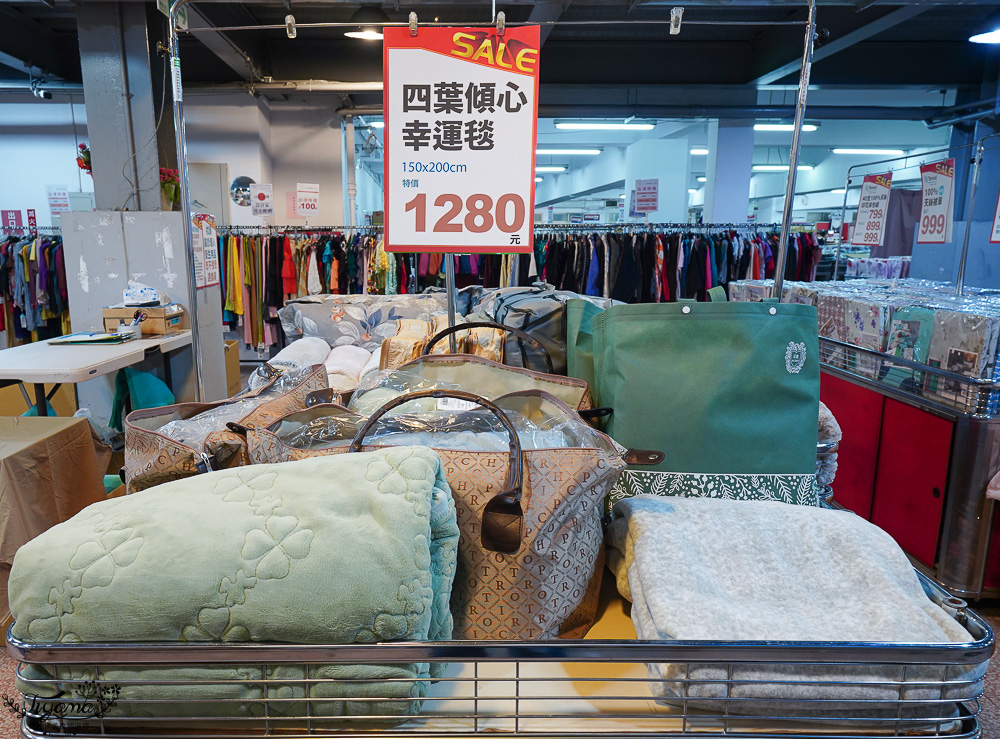 台南寢具特賣會|多利寶寢具✖︎海馬台南年度聯合特賣會:MIT天絲寢具工廠直營好平價~天絲寢具2套只要3980元,萬用毯349,多款買一送一,天絲床包兩用被組 起 @緹雅瑪 美食旅遊趣 台南寢具特賣會|多利寶寢具✖︎海馬台南年度聯合特賣會:MIT天絲寢具工廠直營好平價~天絲寢具2套只要3980元,萬用毯349,多款買一送一,天絲床包兩用被組 起 @緹雅瑪 美食旅遊趣