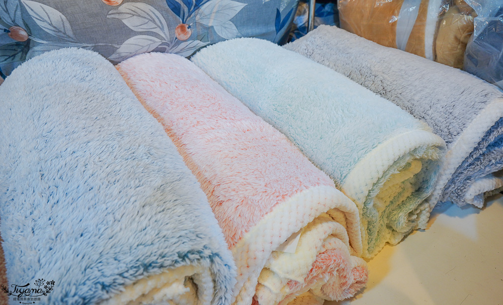 台南寢具特賣會|多利寶寢具✖︎海馬台南年度聯合特賣會:MIT天絲寢具工廠直營好平價~天絲寢具2套只要3980元,萬用毯349,多款買一送一,天絲床包兩用被組 起 @緹雅瑪 美食旅遊趣 台南寢具特賣會|多利寶寢具✖︎海馬台南年度聯合特賣會:MIT天絲寢具工廠直營好平價~天絲寢具2套只要3980元,萬用毯349,多款買一送一,天絲床包兩用被組 起 @緹雅瑪 美食旅遊趣