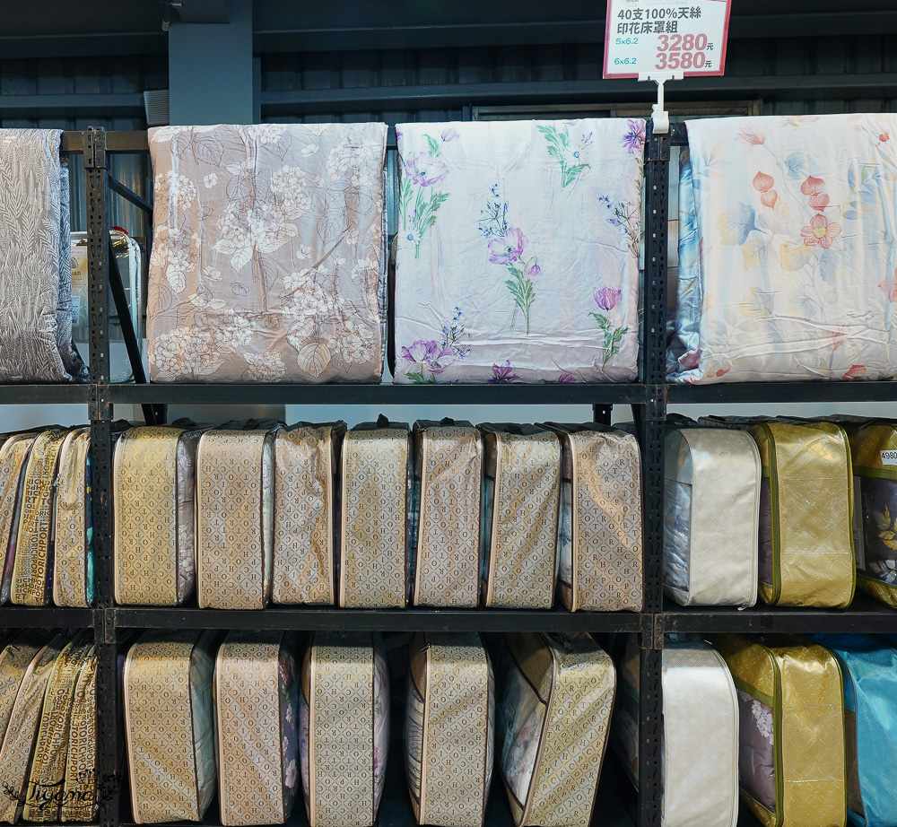 台南寢具特賣會｜多利寶寢具✖︎海馬台南年度聯合特賣會：MIT天絲寢具工廠直營好平價~天絲寢具2套只要3980元，萬用毯349，多款買一送一，天絲床包兩用被組 起 @緹雅瑪 美食旅遊趣