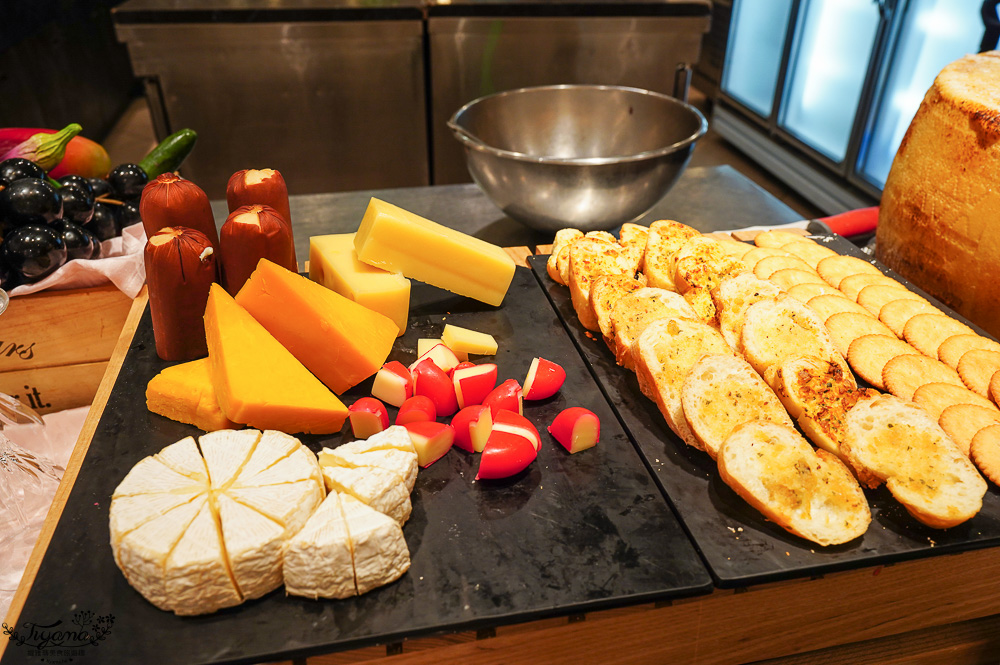 台糖長榮酒店 台南｜吃遍天下自助餐：台南聚餐推薦~台南Buffet自助餐，平日晚餐菜色 @緹雅瑪 美食旅遊趣