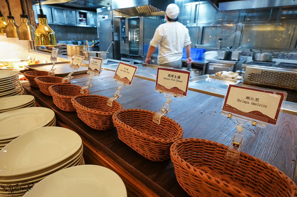 台糖長榮酒店 台南｜吃遍天下自助餐：台南聚餐推薦~台南Buffet自助餐，平日晚餐菜色 @緹雅瑪 美食旅遊趣