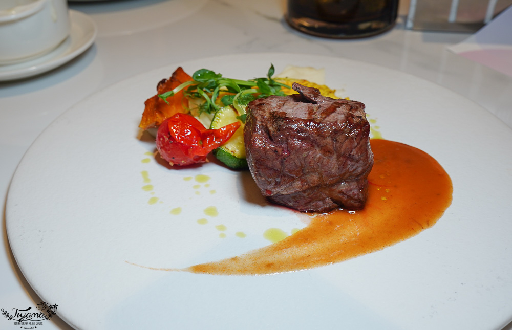 嘉義飯店Buffet自助餐｜嘉義福容voco酒店「田園西餐廳」平日晚餐分享~主餐排餐+半自助餐，超驚艷美食饗宴 @緹雅瑪 美食旅遊趣