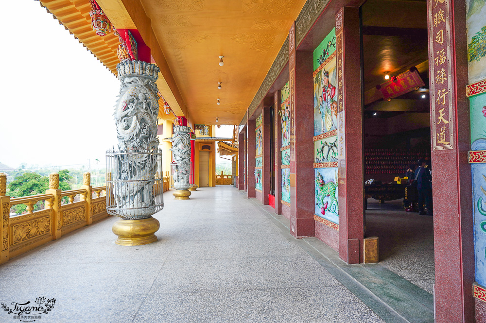 全台唯一打小人寺廟「嘉義歡喜財神廟」補財庫、求財運、化厄運、打小人~花招超多的討喜財神爺廟 @緹雅瑪 美食旅遊趣 全台唯一打小人寺廟「嘉義歡喜財神廟」補財庫、求財運、化厄運、打小人~花招超多的討喜財神爺廟 @緹雅瑪 美食旅遊趣