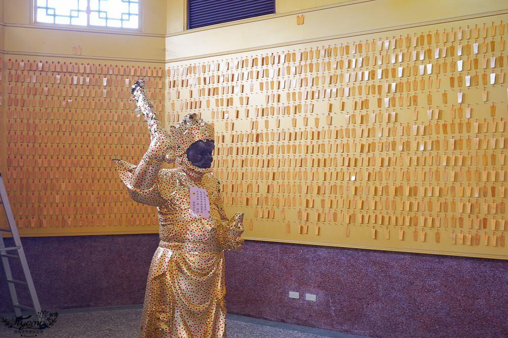 全台唯一打小人寺廟「嘉義歡喜財神廟」補財庫、求財運、化厄運、打小人~花招超多的討喜財神爺廟 @緹雅瑪 美食旅遊趣 全台唯一打小人寺廟「嘉義歡喜財神廟」補財庫、求財運、化厄運、打小人~花招超多的討喜財神爺廟 @緹雅瑪 美食旅遊趣