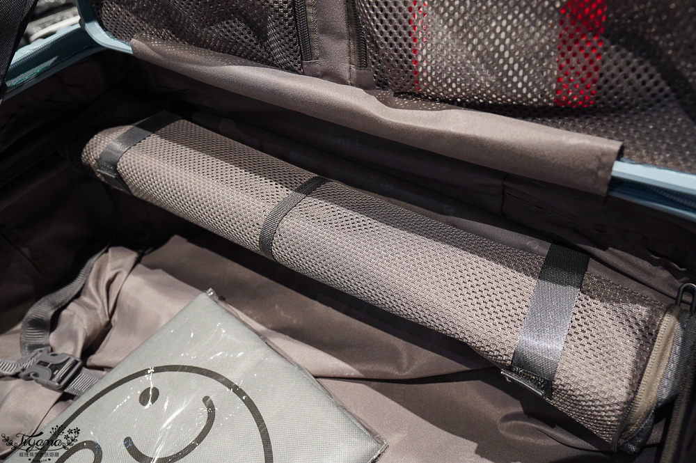 嘉義行李箱特賣會「加賀屋行李箱特賣會」,各品牌行李箱現場一次看,上掀式行李箱、對開式行李箱、雙開式行李箱、胖胖箱、布料行李箱、登機箱,限量特惠行李箱只要990元起,一年保固、終身保修!! @緹雅瑪 美食旅遊趣 嘉義行李箱特賣會「加賀屋行李箱特賣會」,各品牌行李箱現場一次看,上掀式行李箱、對開式行李箱、雙開式行李箱、胖胖箱、布料行李箱、登機箱,限量特惠行李箱只要990元起,一年保固、終身保修!! @緹雅瑪 美食旅遊趣