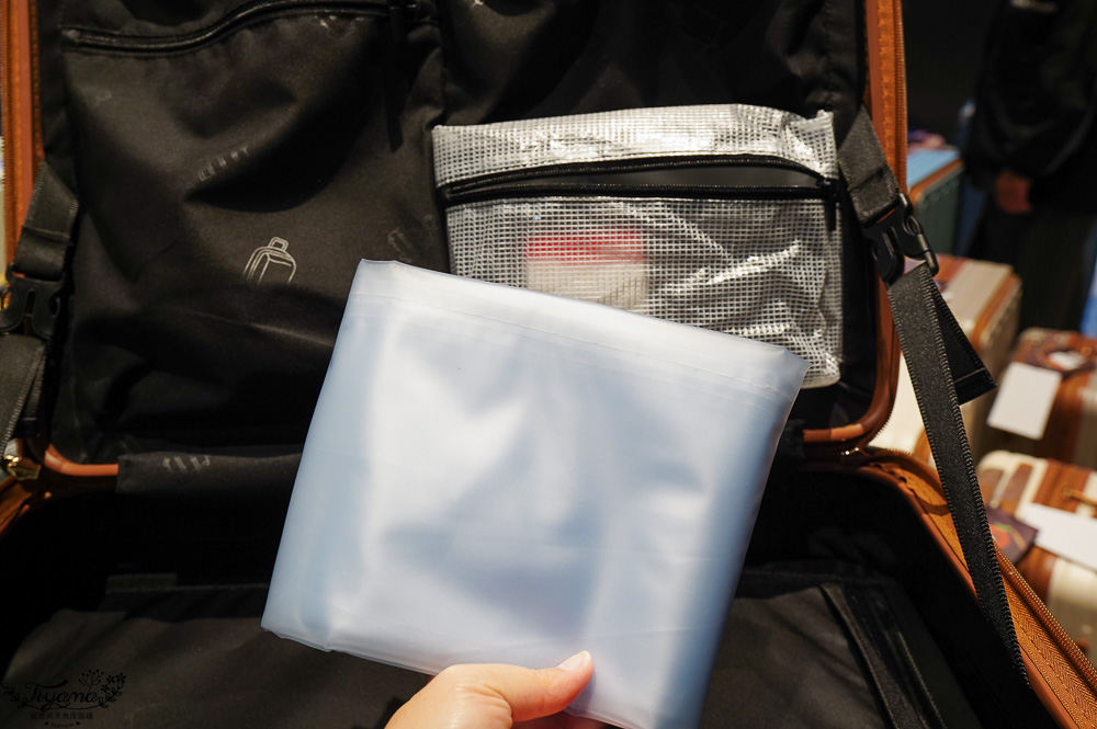 嘉義行李箱特賣會「加賀屋行李箱特賣會」，各品牌行李箱現場一次看，上掀式行李箱、對開式行李箱、雙開式行李箱、胖胖箱、布料行李箱、登機箱，限量特惠行李箱只要990元起，一年保固、終身保修！！ @緹雅瑪 美食旅遊趣