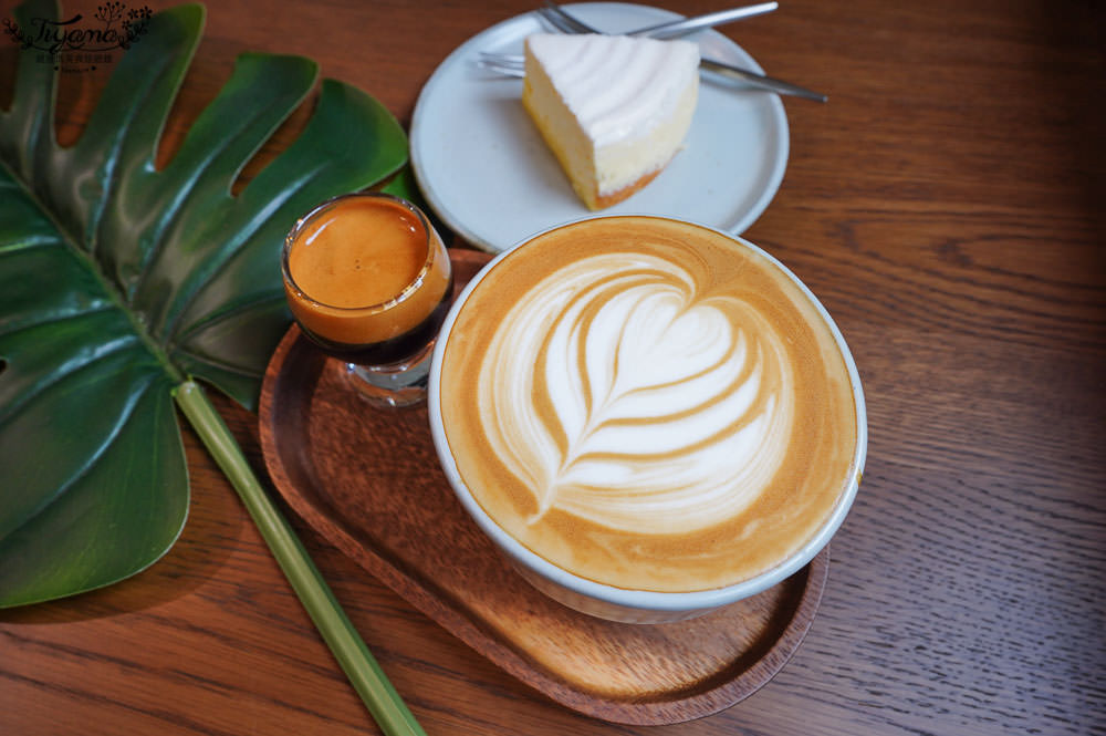 屏東職人町|Akau Coffee 猻物咖啡，純白個性風~職人町內的職人咖啡 @緹雅瑪 美食旅遊趣