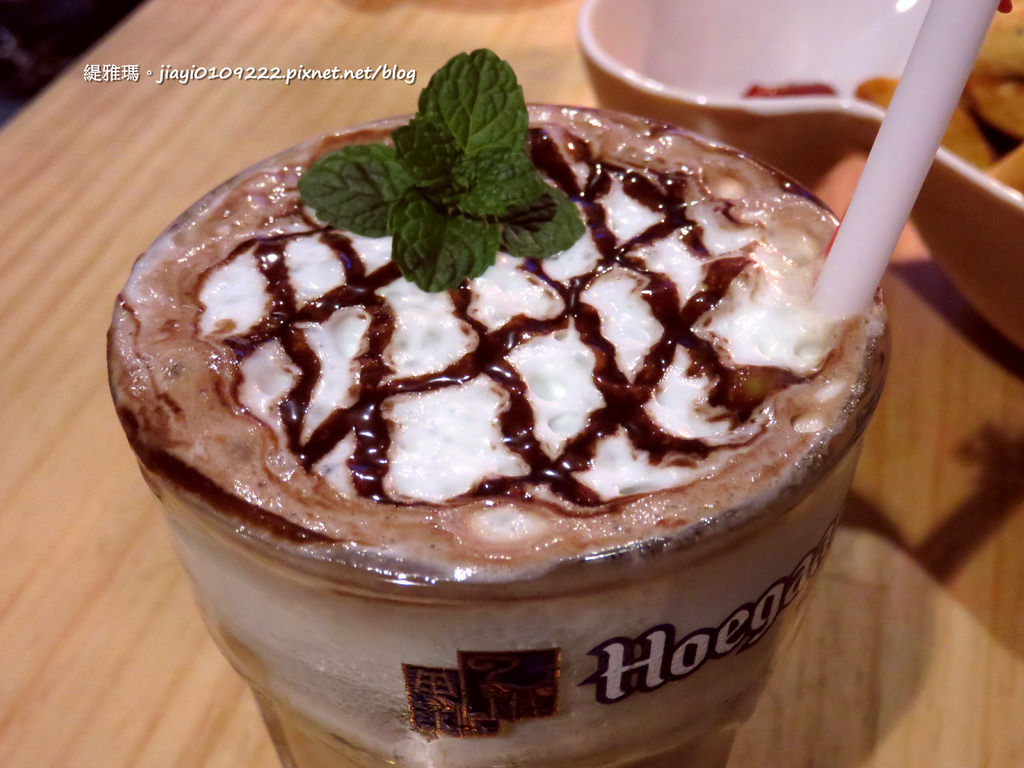 【台南.中西區】Simple plan 咖啡小酒館。隨興風格咖啡酒館：一個簡單喝咖啡、簡單喝調酒的好地方！ @緹雅瑪 美食旅遊趣