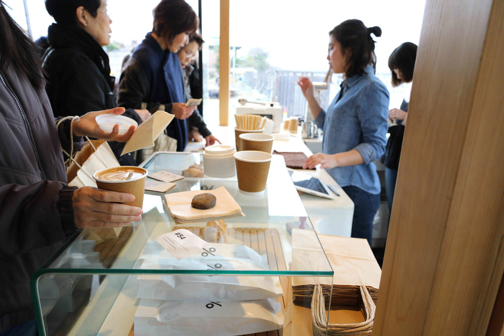 【京都美食】% Arabica Kyoto Arashiyama。嵐山必訪：簡單咖啡中的不平凡咖啡，絕佳美景中的一杯拿鐵！ @緹雅瑪 美食旅遊趣