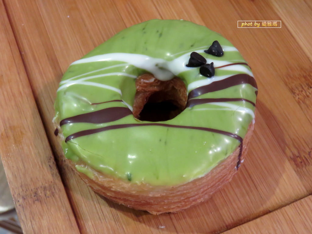 【台南.中西區】Cronutt 可拿滋。台南店：可頌Croissant+甜甜圈Donut的終極概念 @緹雅瑪 美食旅遊趣