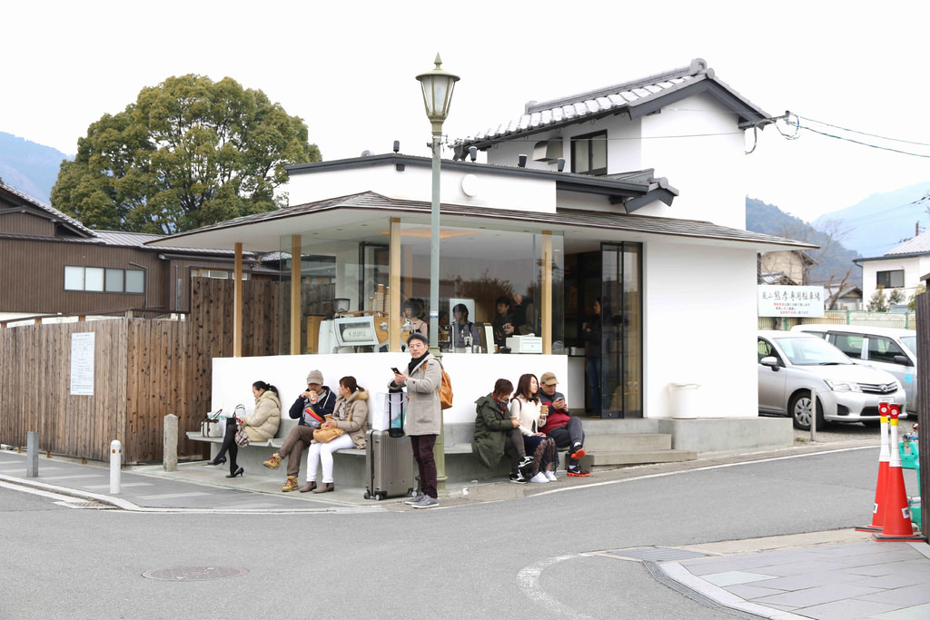 【京都美食】% Arabica Kyoto Arashiyama。嵐山必訪：簡單咖啡中的不平凡咖啡，絕佳美景中的一杯拿鐵！ @緹雅瑪 美食旅遊趣